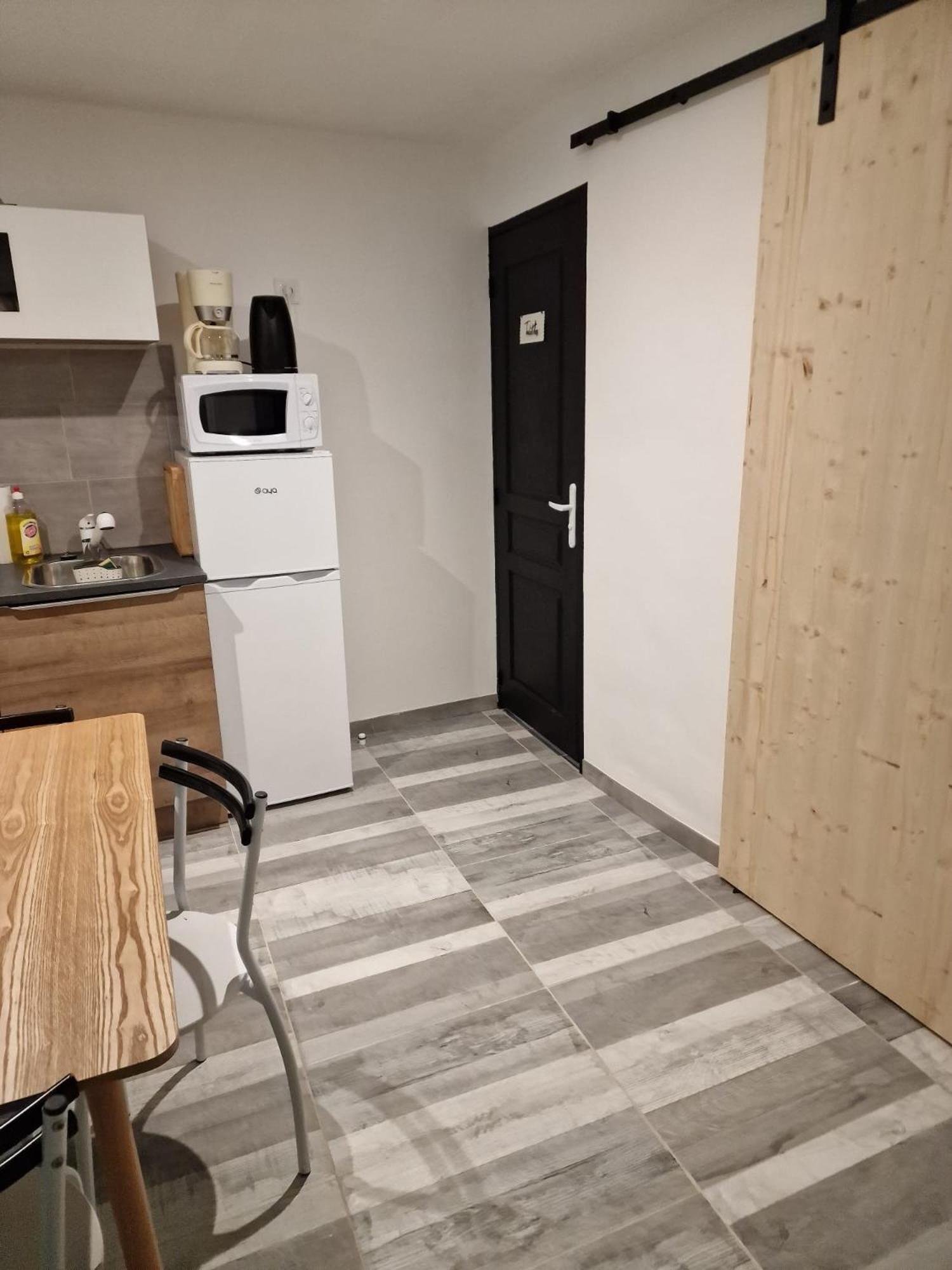 Comme A La Maison Gannat Eksteriør bilde